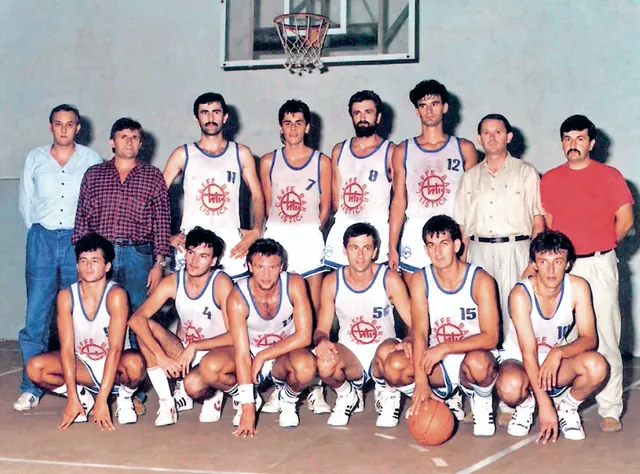 Momčad i stručni stožer Mladosti 1987./88.